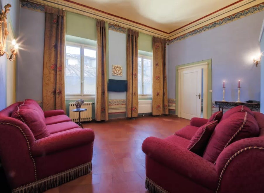 Apartment for rent for €2,206 per month in Florence, Via dell'Anguillara