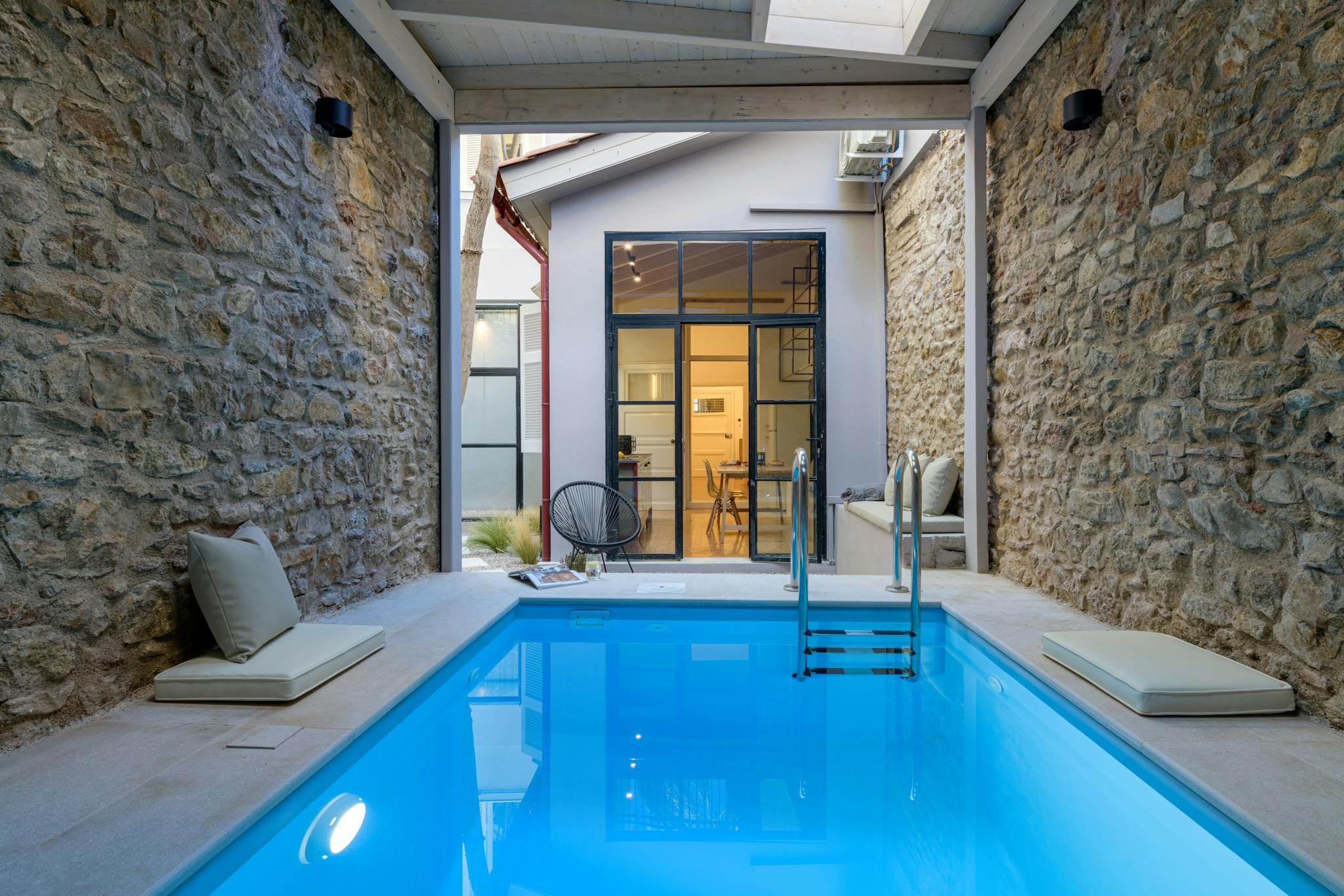 Apollonos, Athens preview