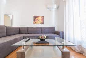 Квартира сдается в аренду за 2 000 € в месяц в Athens, Aixoneon
