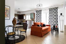 Квартира сдается в аренду за 2 000 € в месяц в Athens, Aristaiou