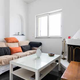 Studio for rent for €2,000 per month in Athens, Raidestou