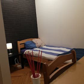 Private room for rent for €190 per month in Budapest, Üllői út