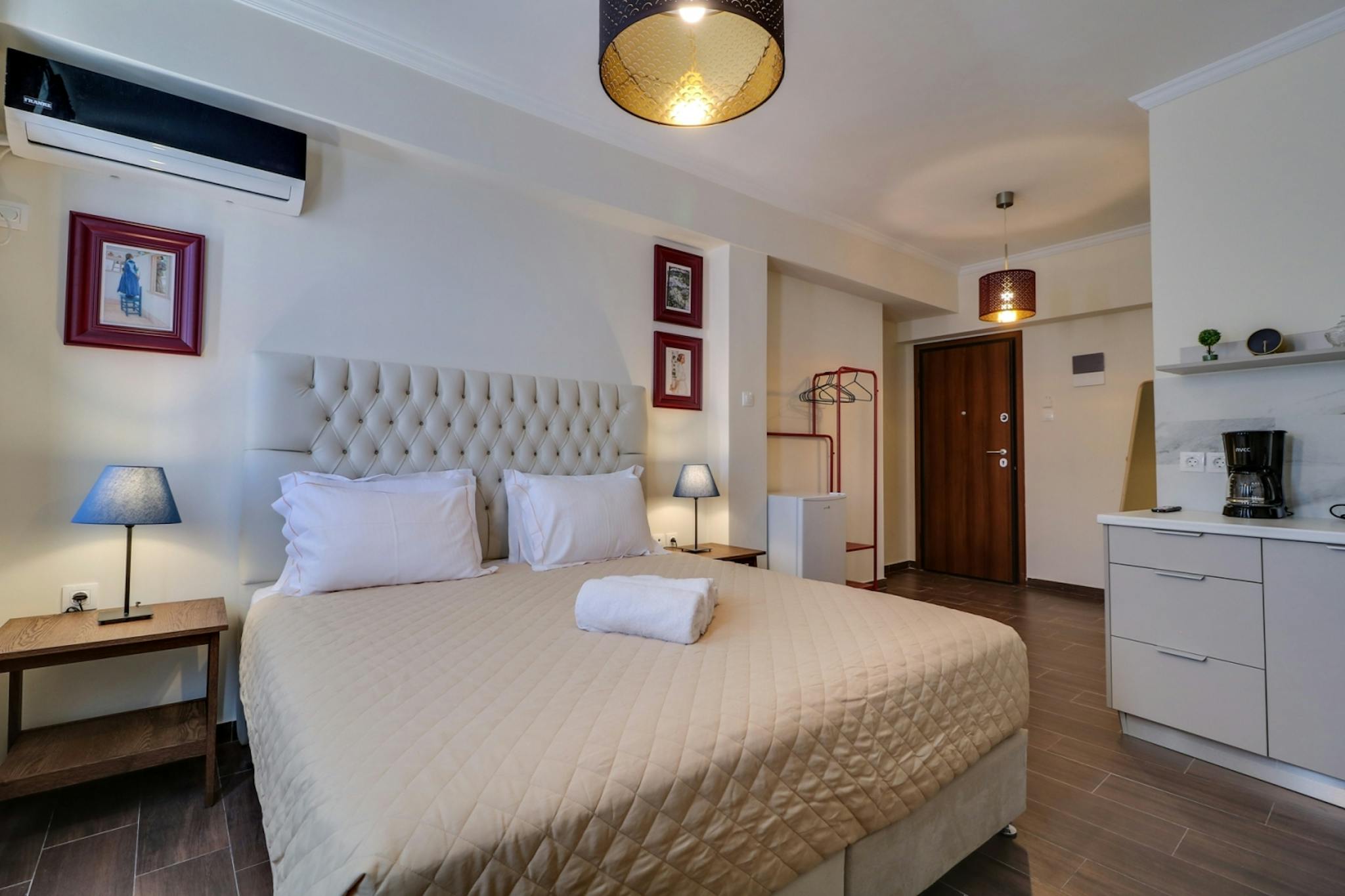 Ermou, Athens preview