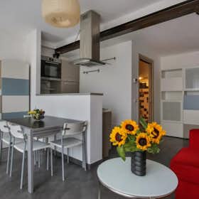 Apartment for rent for €4,232 per month in Florence, Via del Ronco Corto