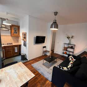 Apartment for rent for €1,400 per month in Paris, Rue Turgot