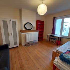 Private room for rent for €640 per month in Ixelles, Rue de l'Été