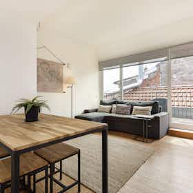 Apartment for rent for €2,190 per month in Porto, Rua da Galeria de Paris