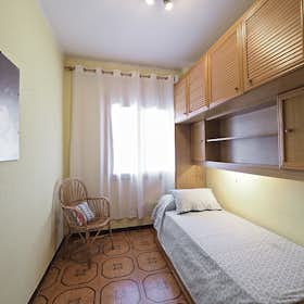 Private room for rent for €500 per month in Barcelona, Carrer de Puig i Xoriguer
