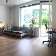 Studio for rent for 950 € per month in Düsseldorf, Konkordiastraße