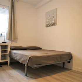 Private room for rent for €500 per month in Madrid, Calle de Hacienda de Pavones