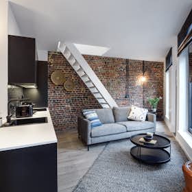 Apartment for rent for €1,200 per month in Saint-Josse-ten-Noode, Rue Saint-Josse