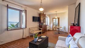 Apartment for rent for €1,300 per month in Alghero, Via Camillo Benso di Cavour