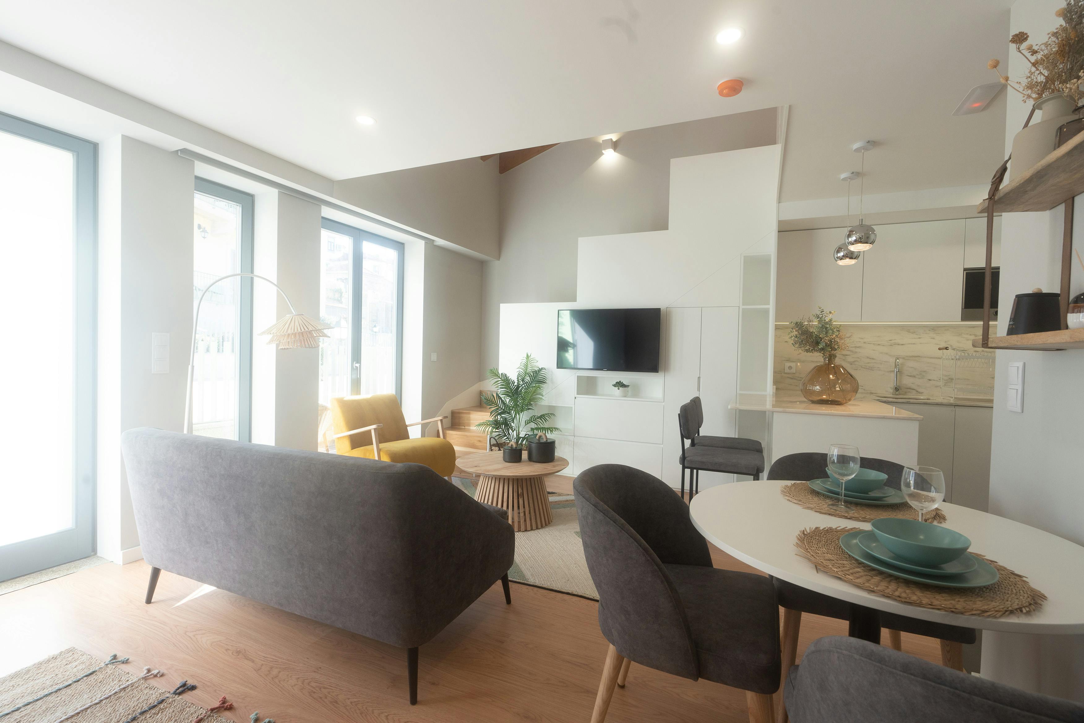 House for rent for €1,950 per month in Porto, Calçada do Carregal