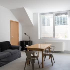 Apartment for rent for €1,500 per month in Milan, Via Ambrogio Binda
