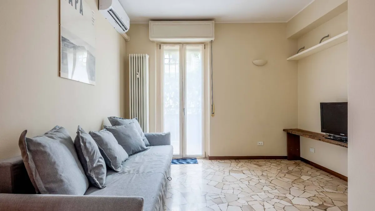 1-Bedroom Apartment in Viale Giovanni da Cermenate, Milan (1248823) ROOM