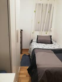 Privé kamer te huur voor € 450 per maand in L'Hospitalet de Llobregat, Carrer Rosa d'Alexandria