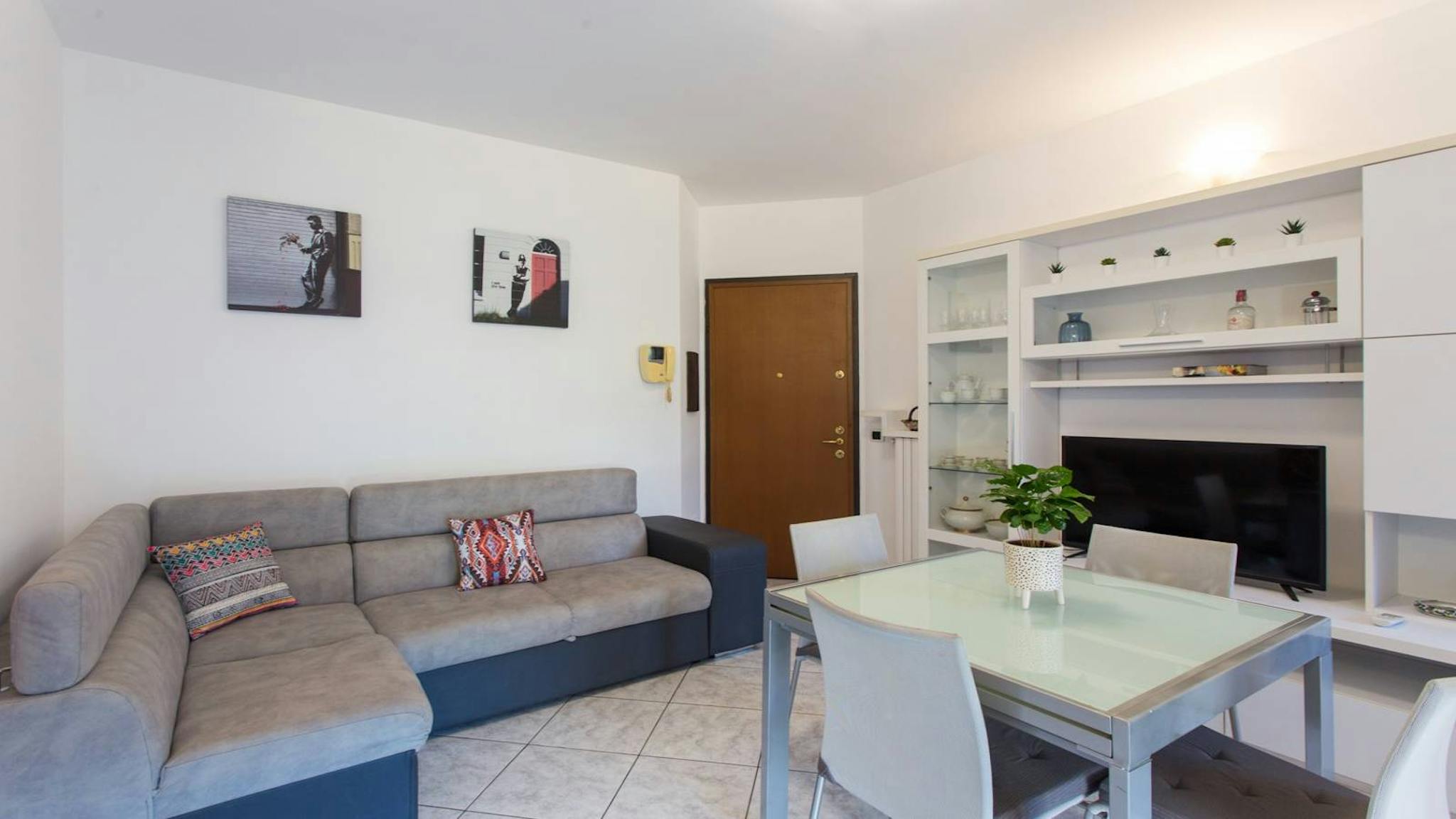 Via Donna Prassede, Milan preview