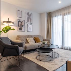 Apartment for rent for €3,424 per month in Barcelona, Carrer de Pujades