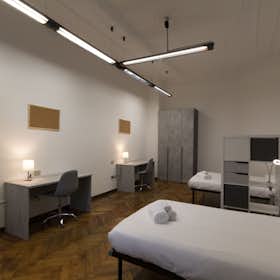 Mehrbettzimmer zu mieten für 580 € pro Monat in Milan, Via Lodovico il Moro