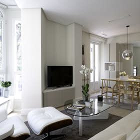 Apartment for rent for €5,500 per month in Madrid, Calle de Alcántara