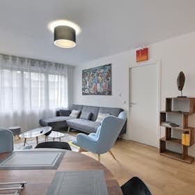 Apartment for rent for €1,596 per month in Paris, Avenue Jean Jaurès