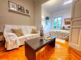 Shared room for rent for €800 per month in Madrid, Calle del Príncipe de Vergara