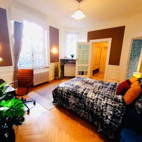 House for rent for €750 per month in Saint-Gilles, Avenue de la Jonction