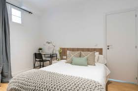Private room for rent for €580 per month in Madrid, Plaza de la Marina Española