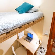 WG-Zimmer for rent for 390 € per month in Porto, Rua de João de Oliveira Ramos