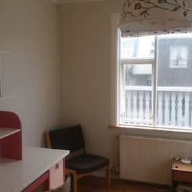 Private room for rent for ISK 175,012 per month in Reykjavík, Lokastígur