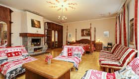 Appartement te huur voor € 945 per maand in Riga, Baznīcas iela