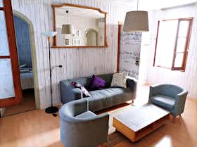 Wohnung zu mieten für 1.650 € pro Monat in Barcelona, Carrer de Montserrat