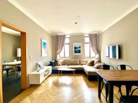 Appartement te huur voor € 3.000 per maand in Leipzig, Dimitroffstraße