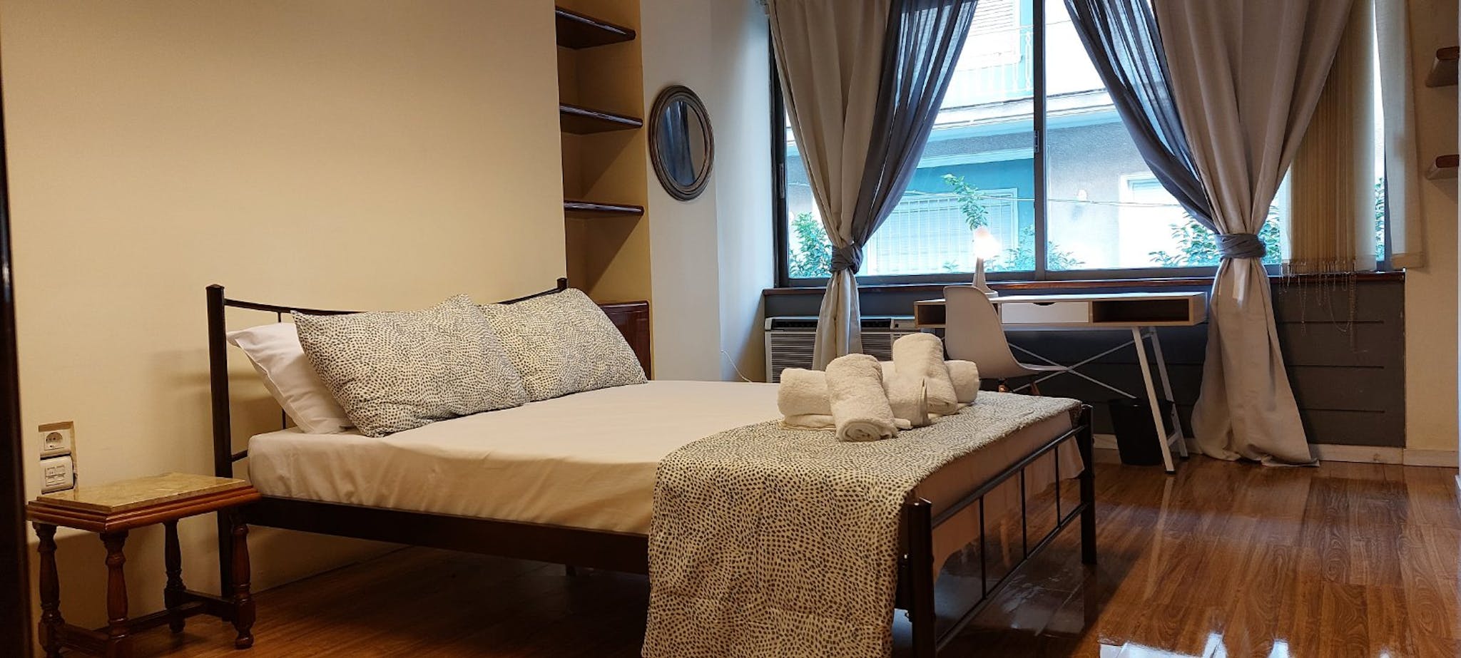 Ithakis, Athens preview