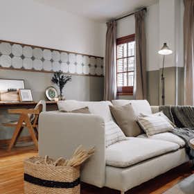 Apartment for rent for €2,758 per month in Barcelona, Carrer del Francolí