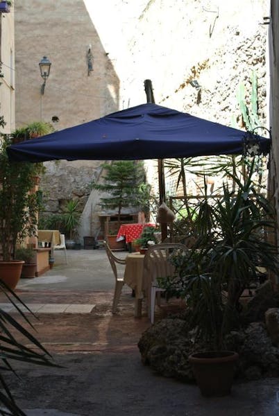 Vicolo dei Nassaiuoli, Palermo