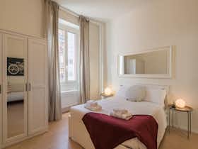 Appartement à louer pour 2 550 €/mois à Rome, Via Amico da Venafro