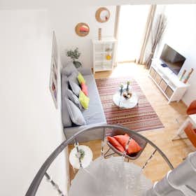 Apartment for rent for €3,000 per month in Madrid, Calle de la Montera