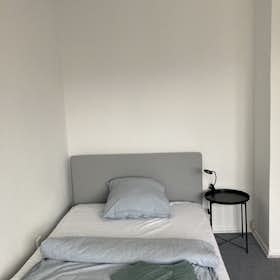 Apartment for rent for €1,500 per month in Berlin, Droysenstraße