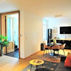 Appartement te huur voor € 1.950 per maand in Antwerpen, Gijzelaarsstraat