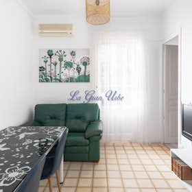 Apartment for rent for €1,600 per month in Barcelona, Carrer de Provença