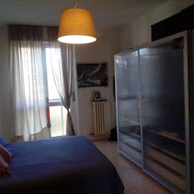 Private room for rent for €800 per month in Milan, Via degli Anemoni