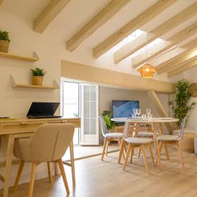 Apartment for rent for €1,600 per month in Valencia, Carrer de Santa Irene