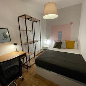 Private room for rent for €540 per month in Barcelona, Travessera de les Corts
