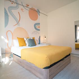 Private room for rent for €690 per month in Barcelona, Carrer del Comandant Benítez