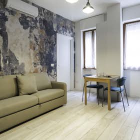 Apartment for rent for €2,050 per month in Milan, Via Nicolò Tartaglia