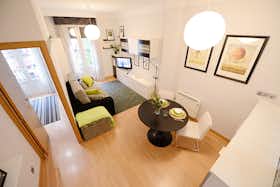 Appartement te huur voor € 1.125 per maand in Bilbao, Alameda San Mamés