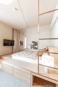 单间公寓 正在以 CHF 2,048 的月租出租，其位于 Basel, Badenstrasse