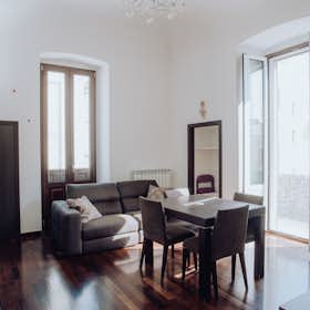 Apartment for rent for €981 per month in Monopoli, Via Nino Bixio