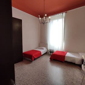 Shared room for rent for €420 per month in Florence, Via Antonio Bronzino
